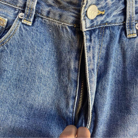 ZGY Denim Super High Rise Straight Relaxed Crop 31 - Picture 2 of 9